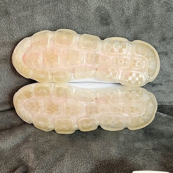 White Knit Fabric Sport Sneakers. - Picture 6 of 8